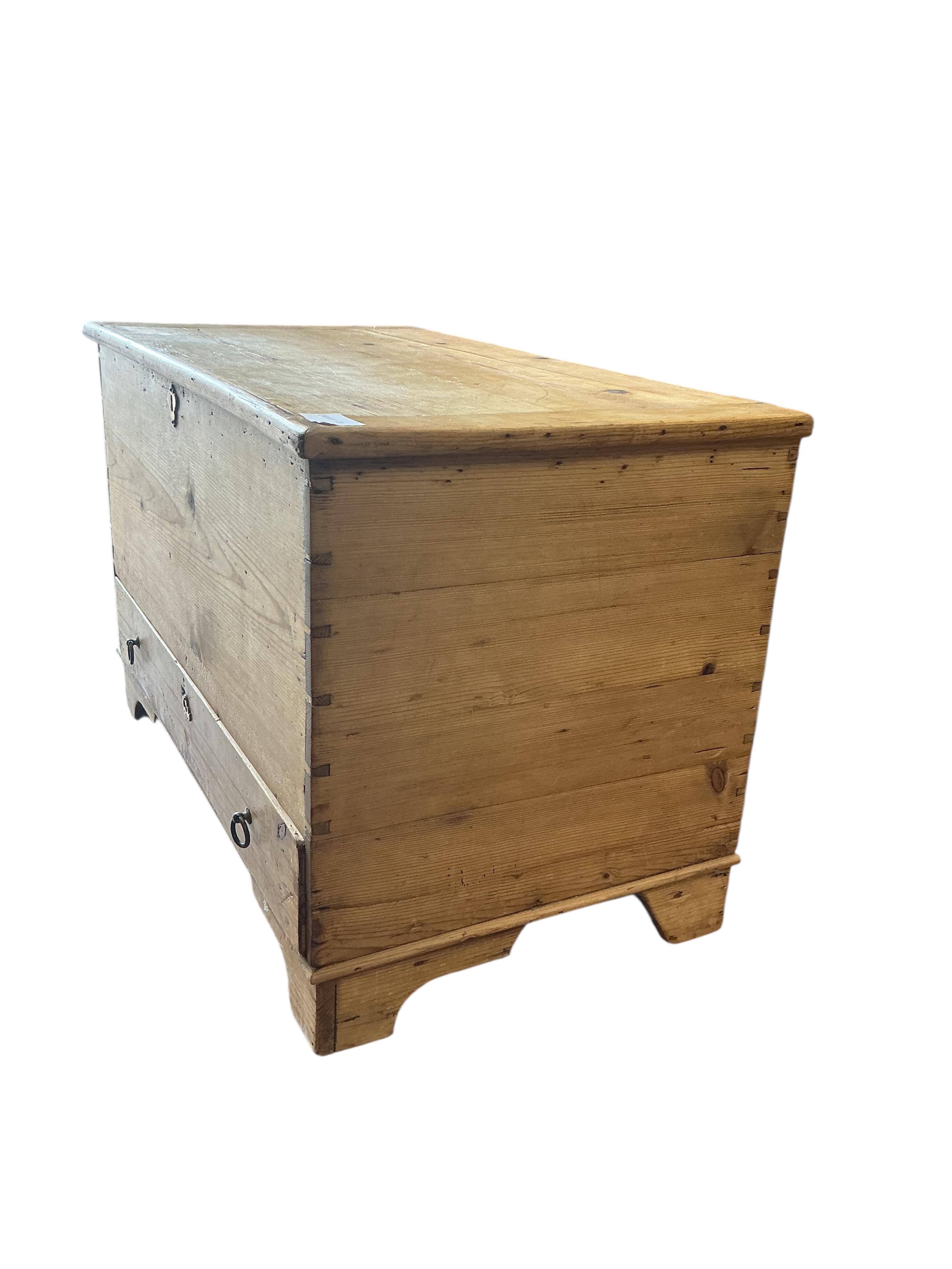 A small 19th century pine mule chest, width 77cm, depth 45cm, height 51cm